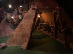 Indoor Advenure golf Chaam